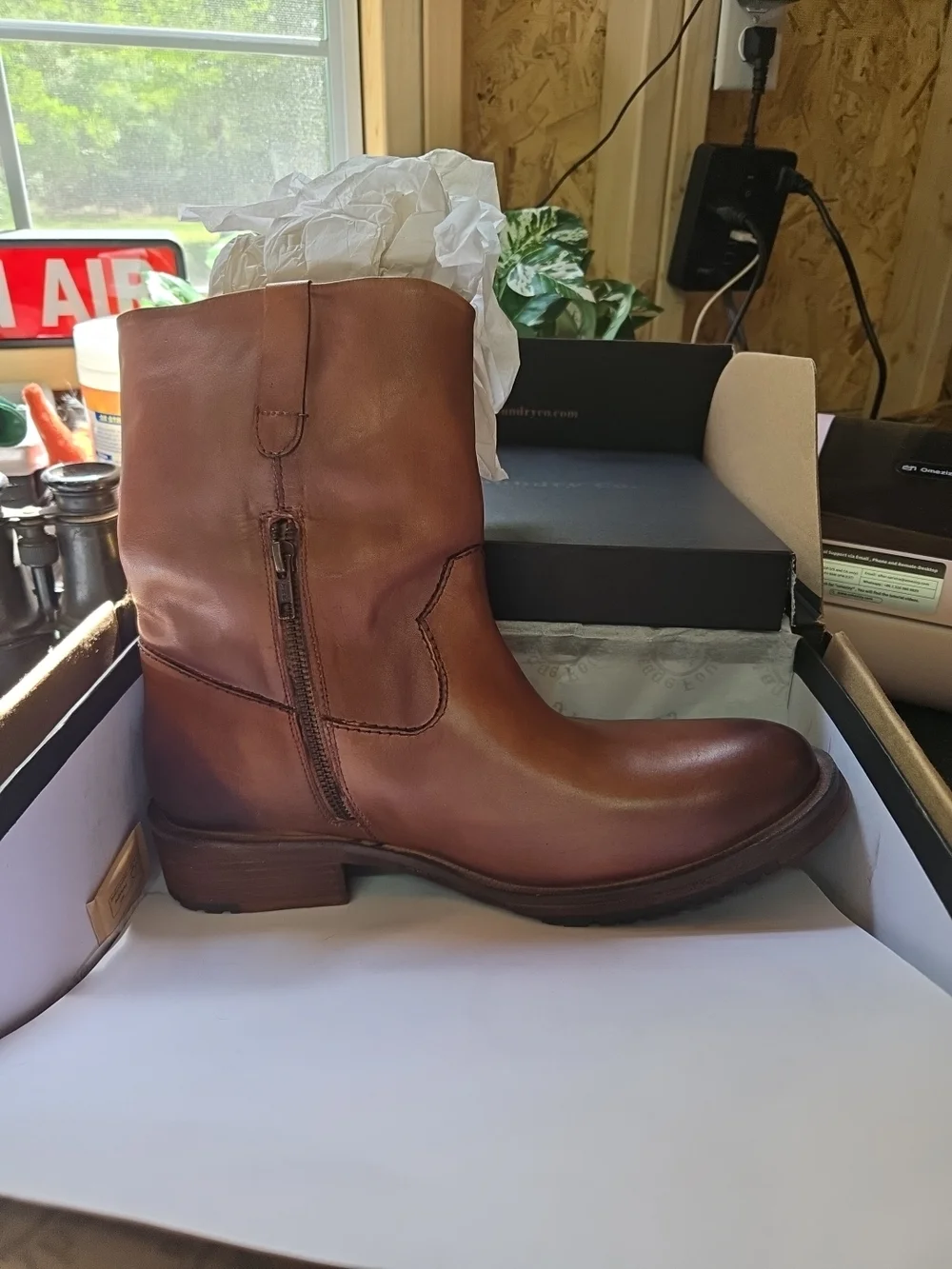 Vintage Foundry Co. Mens Alaina‎ cognac Leather Boots, Sz 11